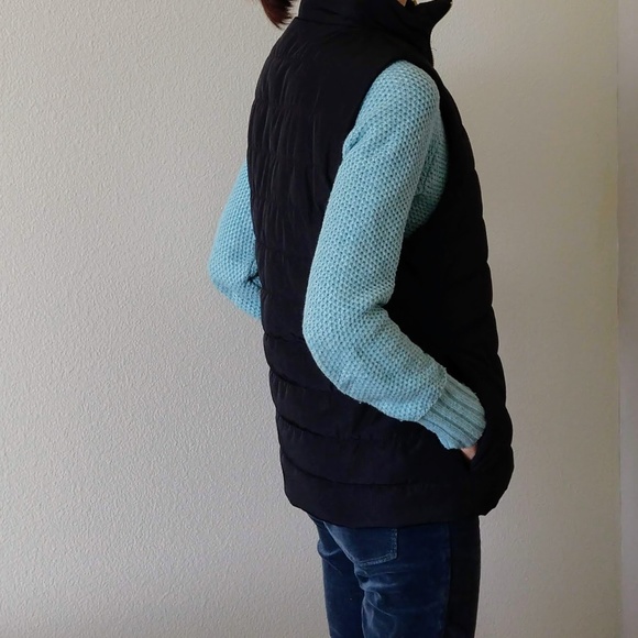 *FINAL SALE* Michael Kors Lightweight Puffer Vest. - Picture 8 of 8